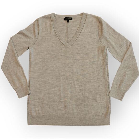 NWOT BANANA REPUBLIC EXTRA FINE MERINO WOOL LIGHT GRAY V NECK SWEATER SIZE S - Picture 1 of 6